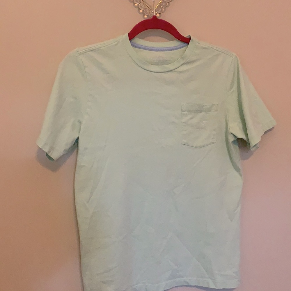 Vineyard Vines t-shirt